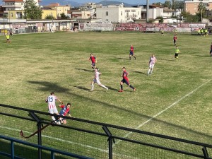 contrasto di gioco Pontinia vs Ceccano