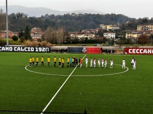 squadre al centro del campo ceccano vs polisportiva de rossi