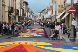 FOTO INFIORATA 2016