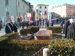 La deposizione della corona immagine 35