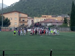 Sora - squadra sotto la curva degli Ultrà